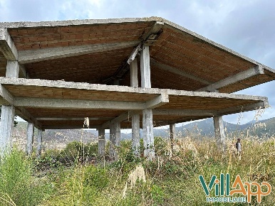 Foto Villa unifamiliare in Via San Raffaele, Fondi di 238 m² con 6 locali