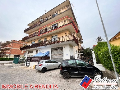 Foto Appartamento in Via Arnale Rosso, Fondi Centro di 95 m² con 3 locali