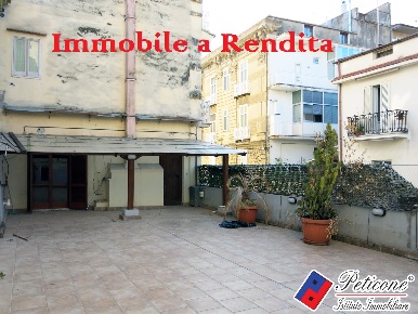 Foto Appartamento in Via Itri, Fondi Centro di 100 m² con 4 locali