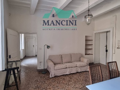 Foto Appartamento in MATTEOTTI, Jesi Centro Storico di 62 m² con 2 locali