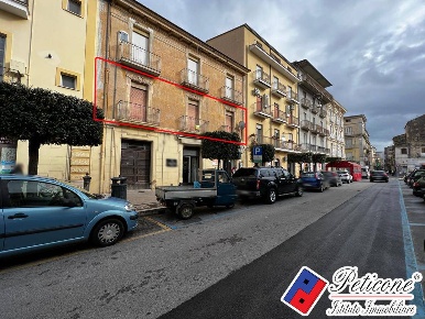 Foto Appartamento in viale della libertà, Fondi Centro di 140 m² in vendita