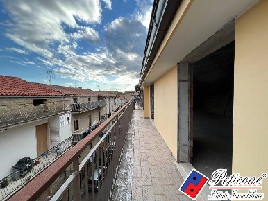 Foto Appartamento in Via Sperlonga, Fondi Centro di 90 m² con 1 locali