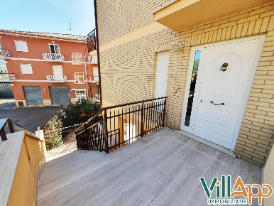 Foto Villa unifamiliare in Via Campania, Fondi Centro di 280 m² in vendita