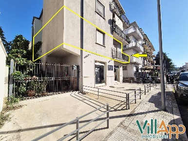 Foto Appartamento in Via Ponte Nuovo, Fondi Centro di 70 m² con 4 locali