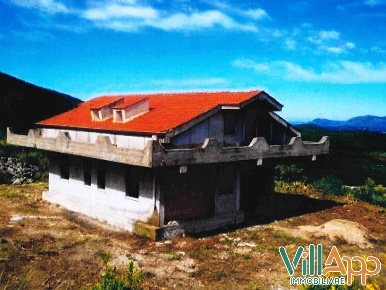 Foto Villa unifamiliare in Via San Raffaele, Fondi di 230 m² con 6 locali