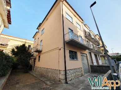 Foto Villa unifamiliare in Via Bettino Ricasoli, Fondi Centro di 270 m²