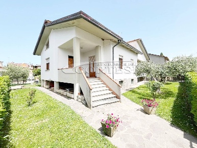 Foto Appartamento in Fratelli Ramaccioni, Città di Castello di 120 m²