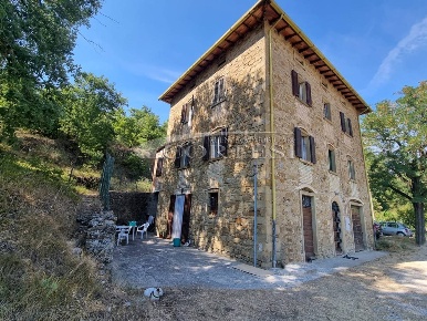Foto Appartamento in ronti, Città di Castello di 270 m² con 10 locali