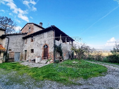 Foto Villa bifamiliare a Città di Castello di 100 m² con 4 locali