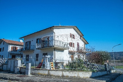 Foto Appartamento a Città di Castello di 450 m² con 12 locali in vendita
