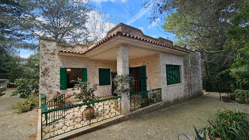 Foto Villa unifamiliare in Viale Gordini, Fasano Selva di Fasano, Laureto