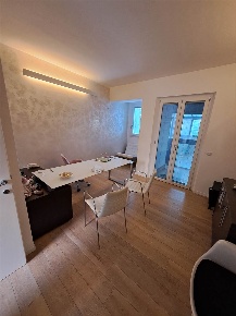Foto Appartamento a Jesi Giardini - Fausto Coppi di 80 m² con 5 locali