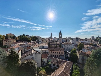 Foto Appartamento in via malchi 6, Cantù Centro di 95 m² con 4 locali