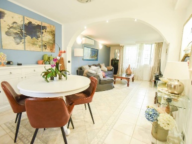 Foto Appartamento in Via Giulio Rolland, Roma Acilia di 100 m² con 3 locali