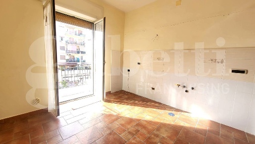 Foto Appartamento in Via Cicerone 44, Napoli Bagnoli di 85 m² con 3 locali