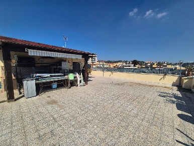 Foto Appartamento in Leone Marsicano, Napoli Stella - Materdei di 100 m²